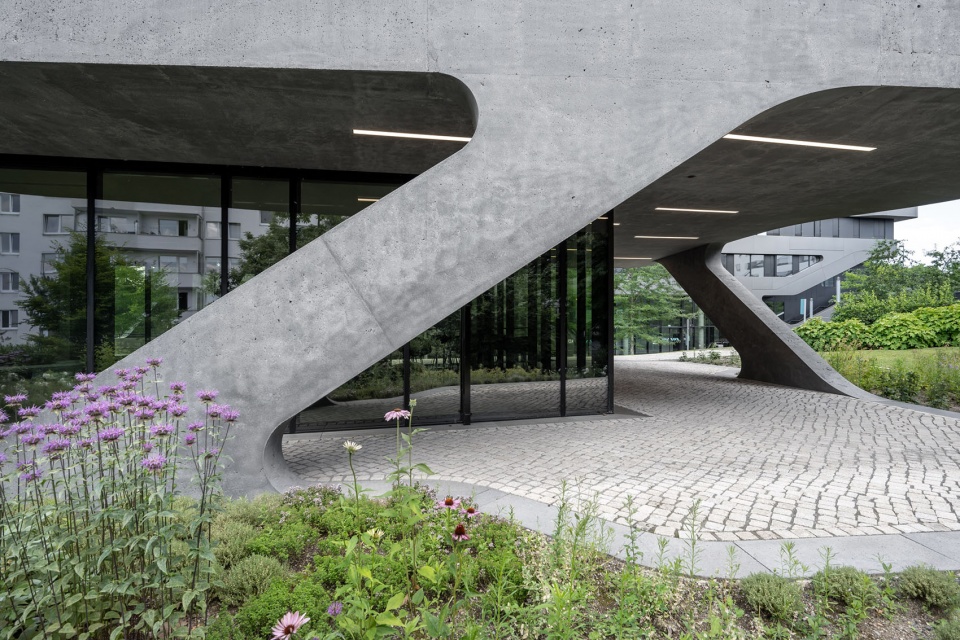 FOM University new social space J.MAYER .H