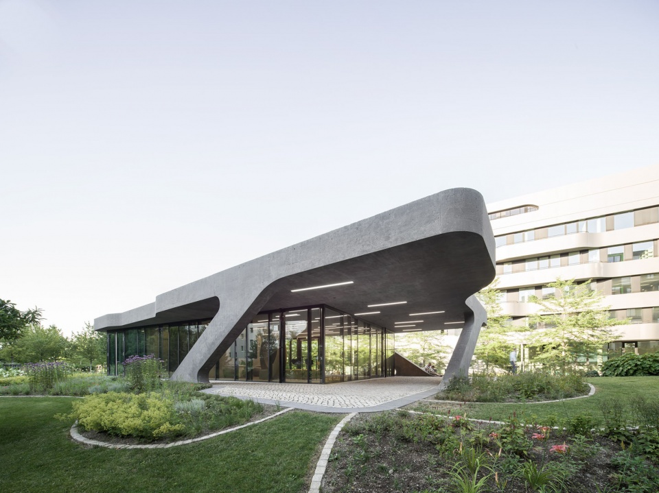 FOM University new social space J.MAYER .H