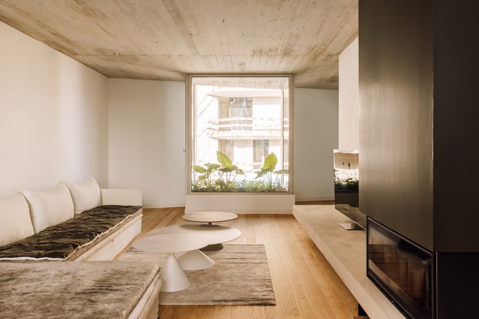 House In Rua Sao Francisco De Borja Lisbon by Ricardo Bak Gordon
