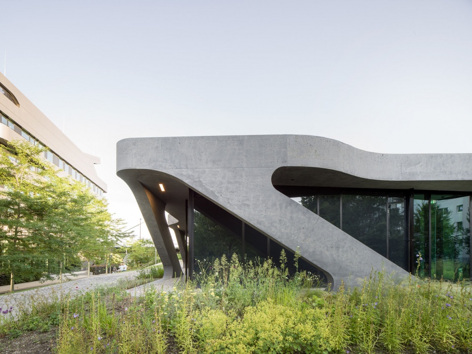 FOM University new social space J.MAYER .H