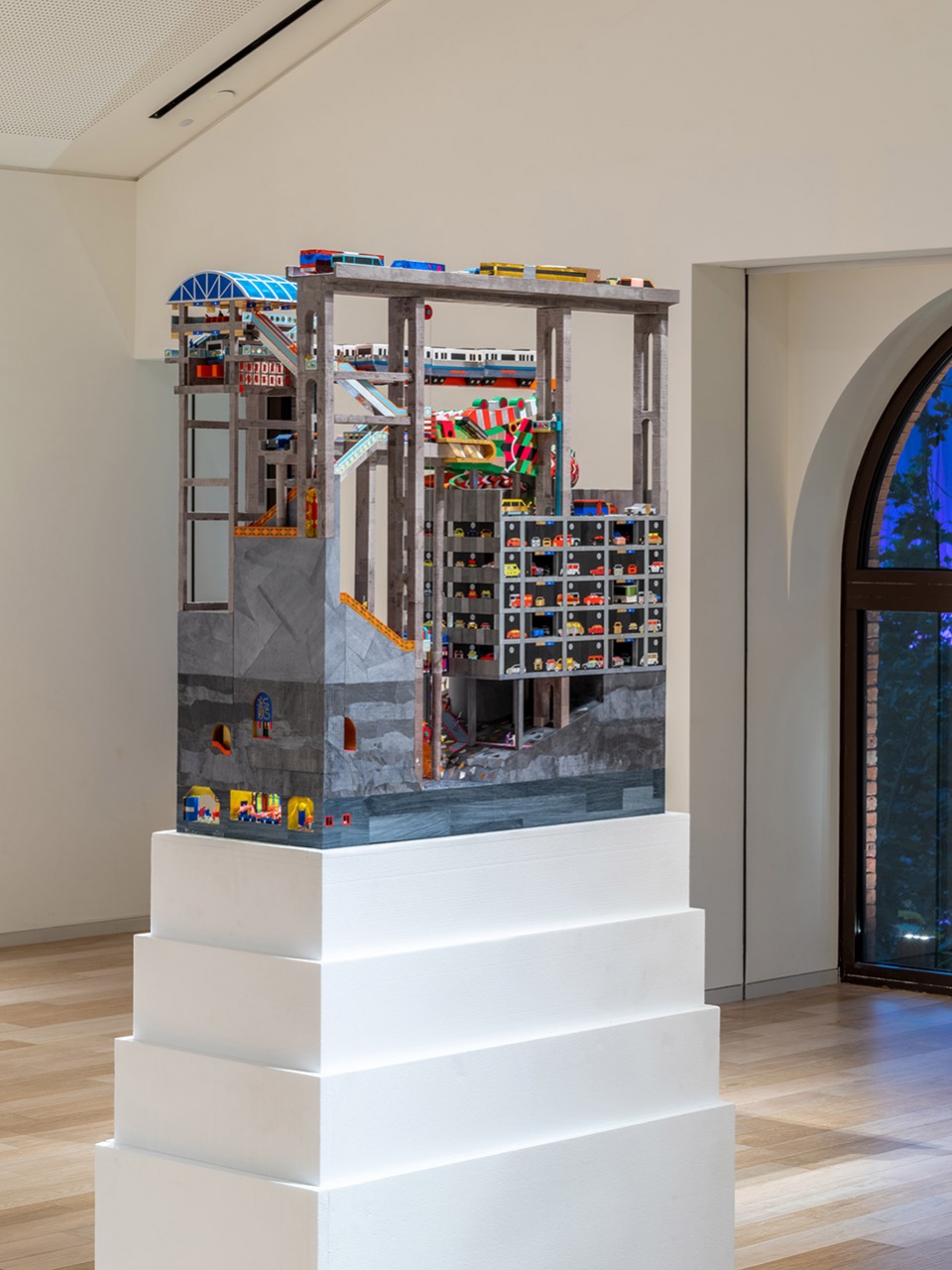 scape of urban object and life models by li han