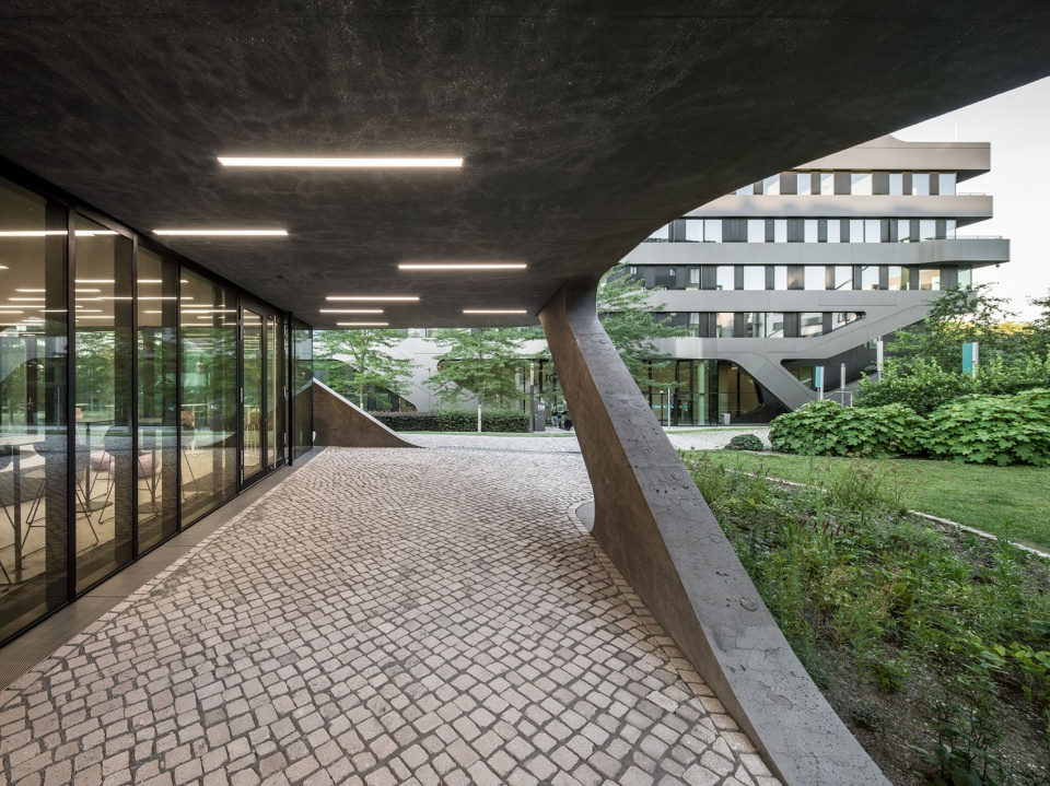 FOM University new social space J.MAYER .H