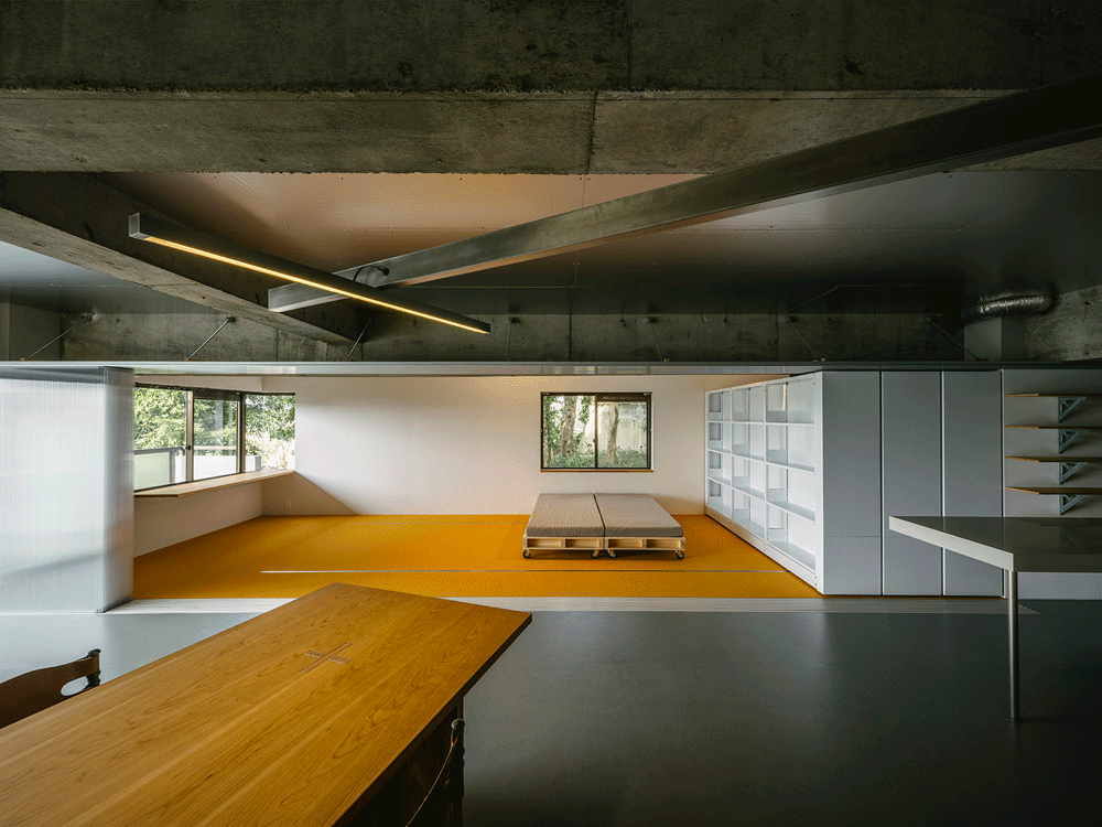 Flat renovation in Sakurazaka by Masaaki Iwamoto Masaaki Iwamoto Laboratory ICADA