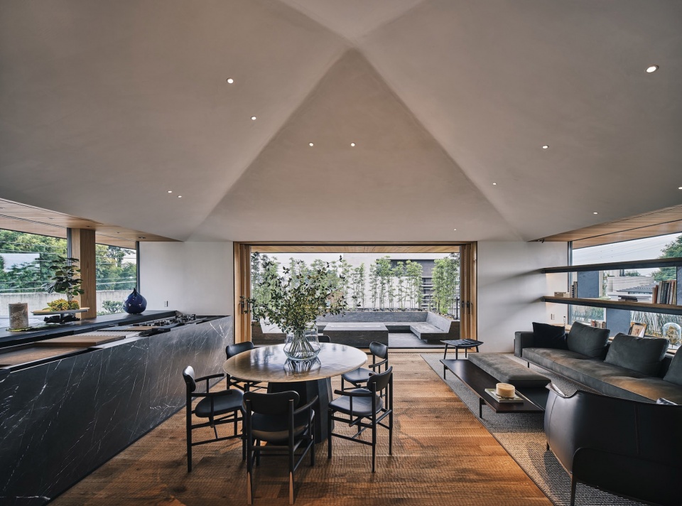C4L by CUBO design architect