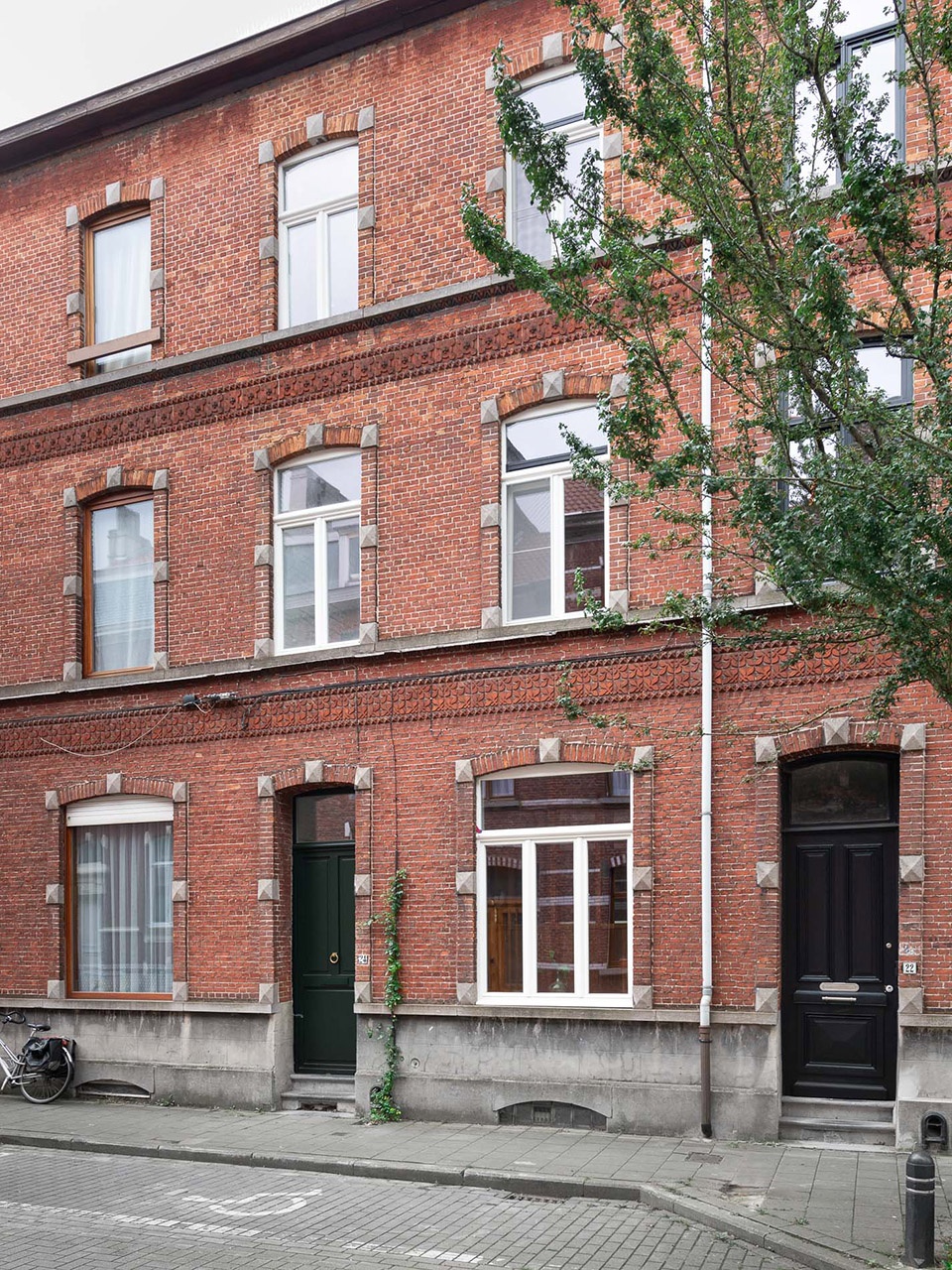 Brecht Nele by Atelier Vens Vanbelle