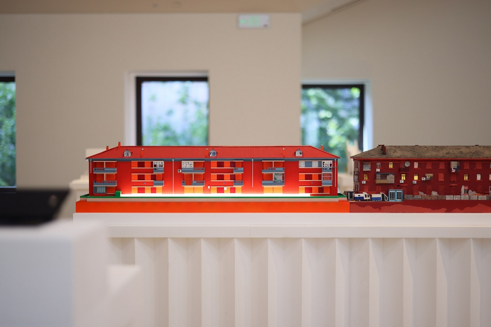 scape of urban object and life models by li han