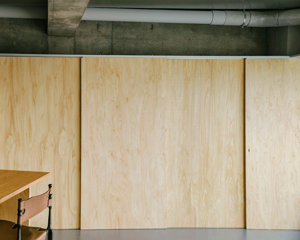 Flat renovation in Sakurazaka by Masaaki Iwamoto Masaaki Iwamoto Laboratory ICADA