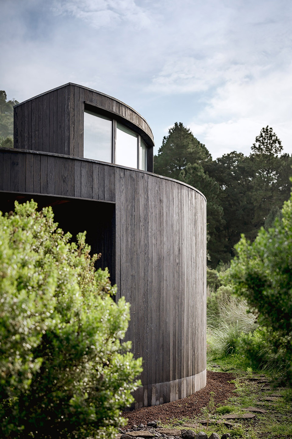 CASA COSECHA DE LLUVIA by Robert Hutchison Architecture JSa