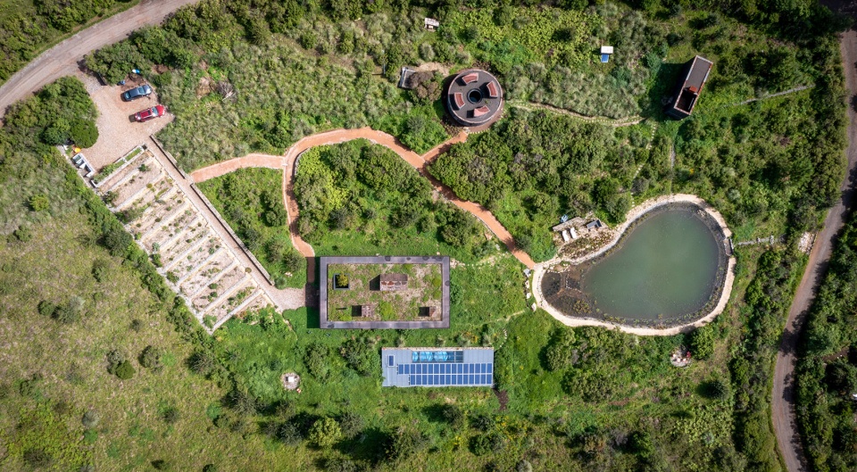 CASA COSECHA DE LLUVIA by Robert Hutchison Architecture JSa