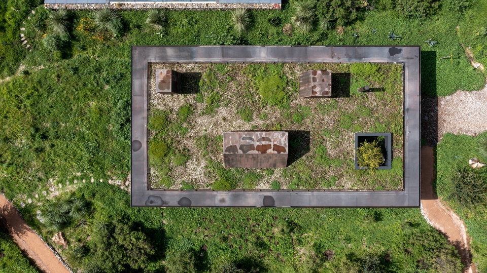 CASA COSECHA DE LLUVIA by Robert Hutchison Architecture JSa