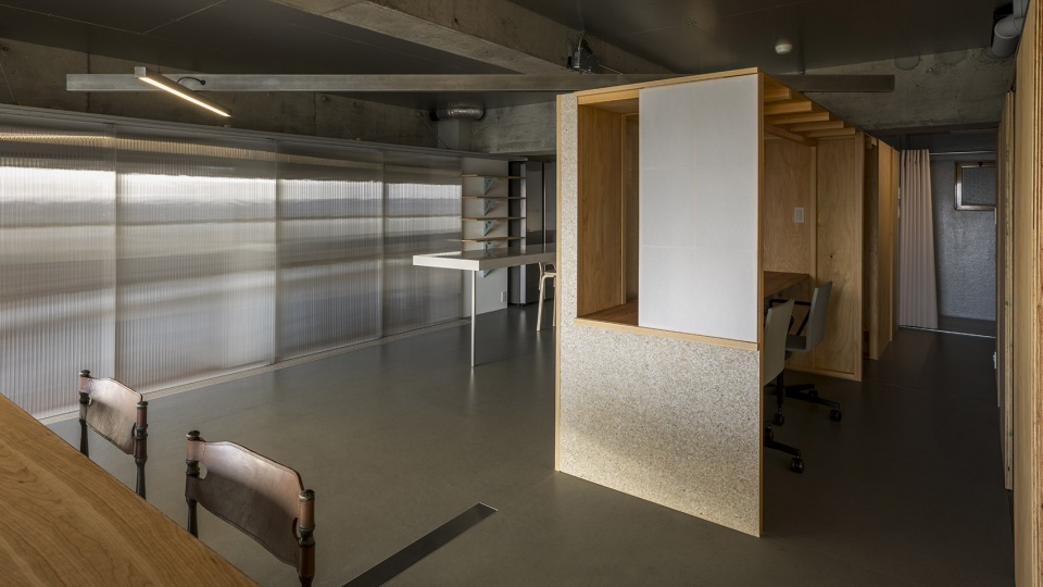 Flat renovation in Sakurazaka by Masaaki Iwamoto Masaaki Iwamoto Laboratory ICADA
