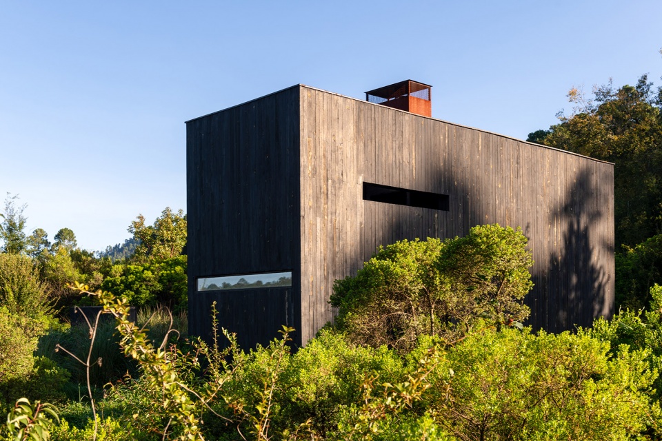 CASA COSECHA DE LLUVIA by Robert Hutchison Architecture JSa