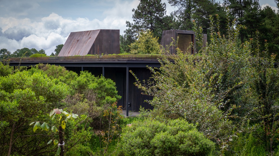 CASA COSECHA DE LLUVIA by Robert Hutchison Architecture JSa