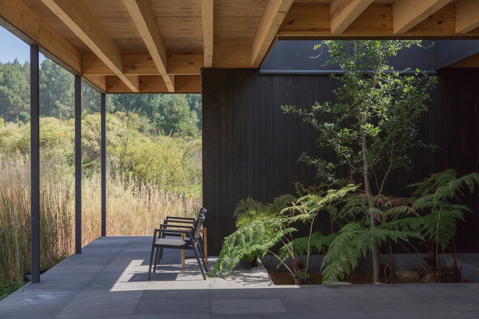 CASA COSECHA DE LLUVIA by Robert Hutchison Architecture JSa