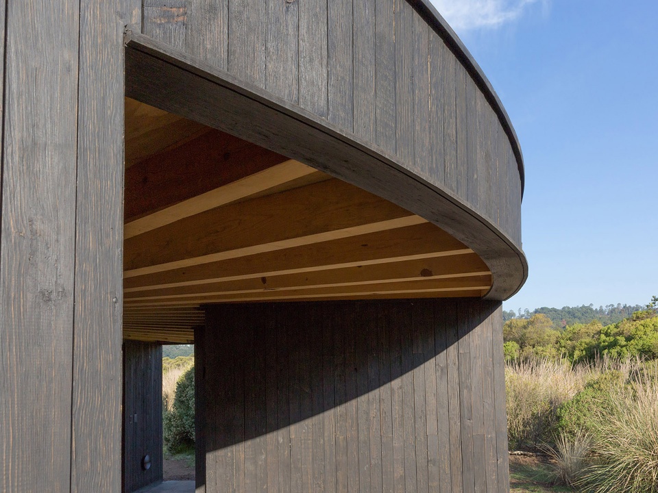 CASA COSECHA DE LLUVIA by Robert Hutchison Architecture JSa 89t