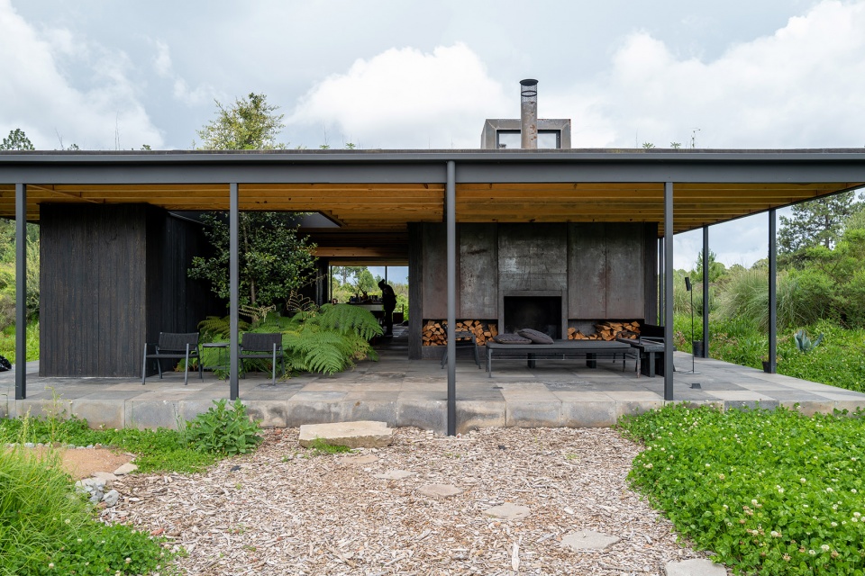 CASA COSECHA DE LLUVIA by Robert Hutchison Architecture JSa