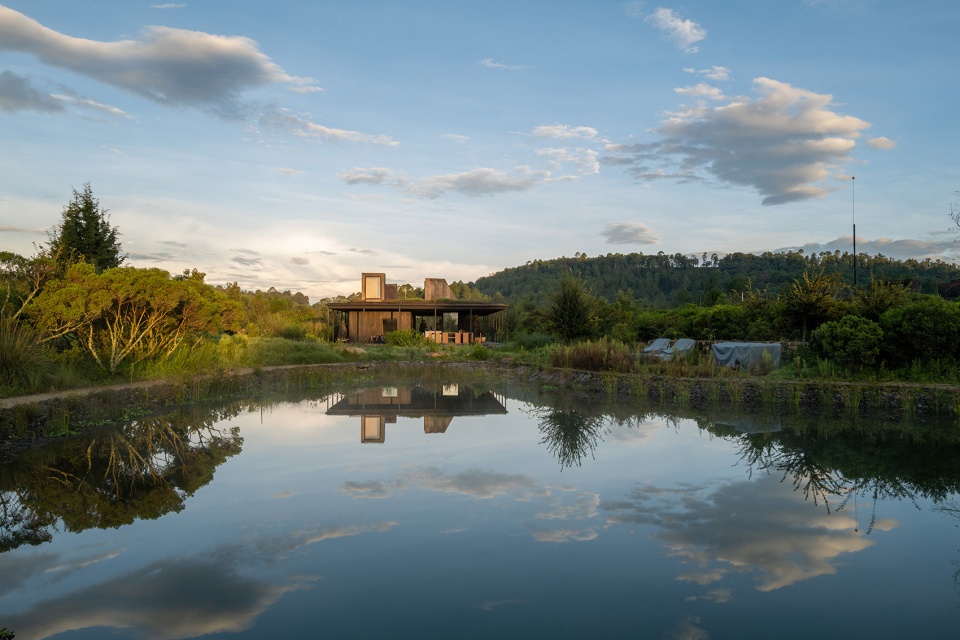 CASA COSECHA DE LLUVIA by Robert Hutchison Architecture JSa