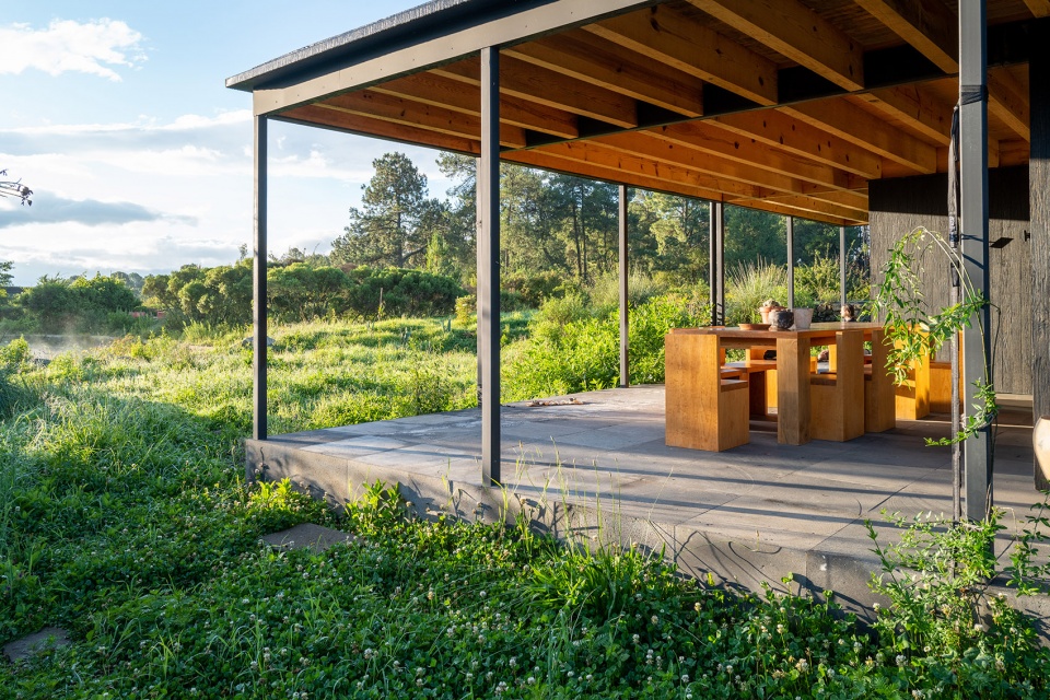 CASA COSECHA DE LLUVIA by Robert Hutchison Architecture JSa