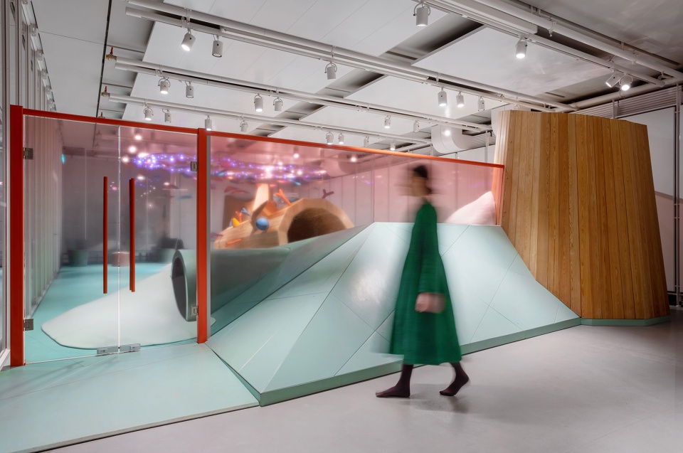 Atelier at GES 2 UTRO architectural studio