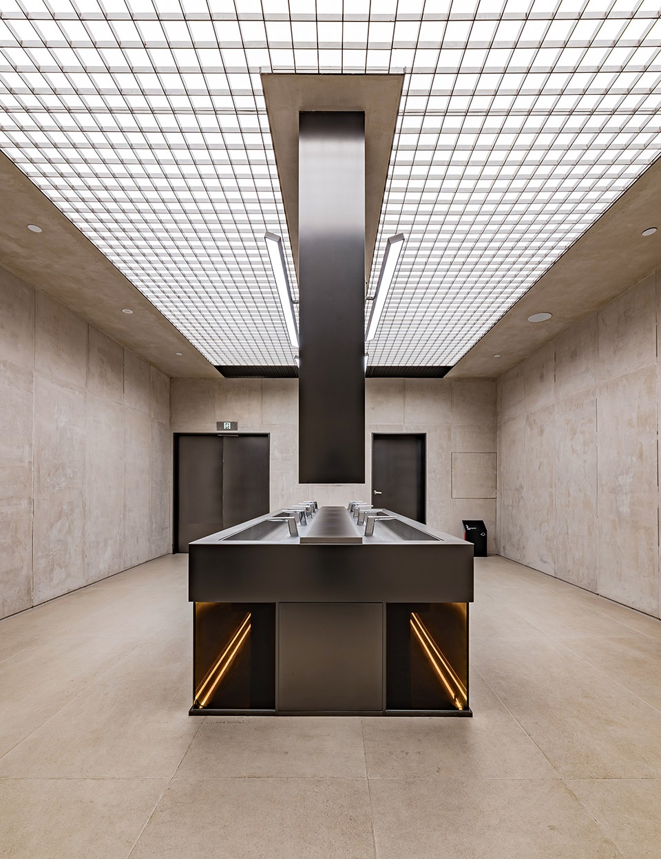 COSMO INNERCO Lighting Design by Guangzhou Lam Light Design