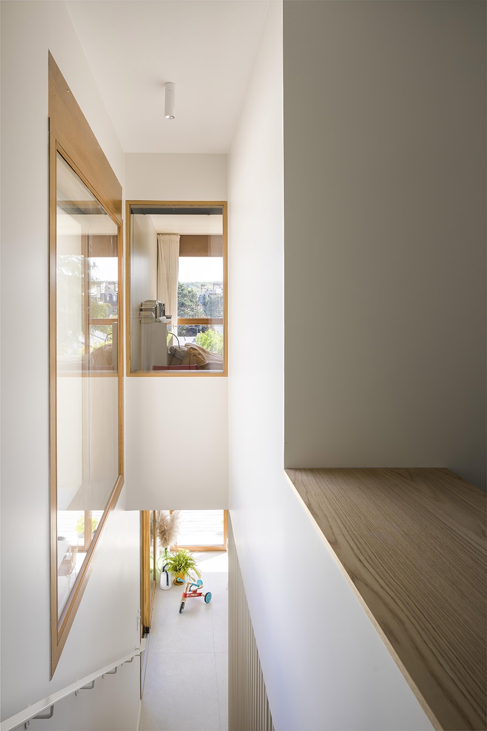 Francilian House In Hauts De Seine by Hemaa Architectes
