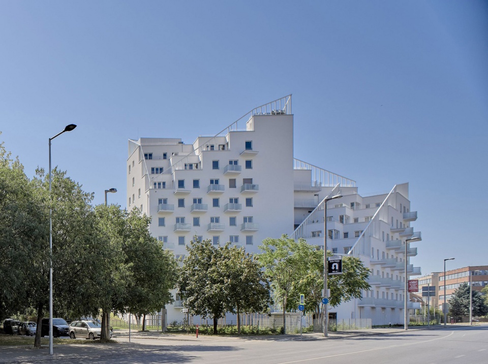 Trendo11 Terraced Residential Building in Budapest by LAB5 architects