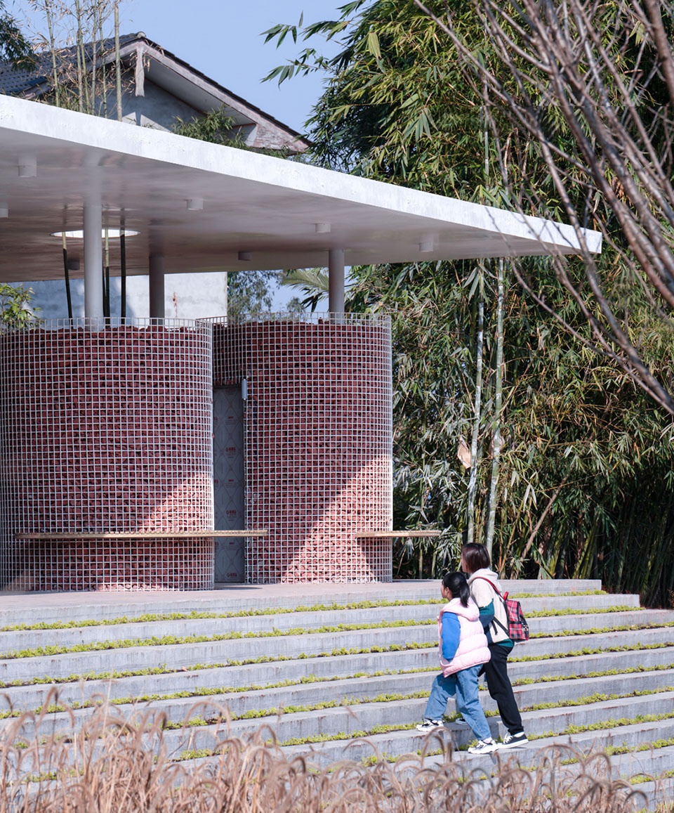 roll toilet by zaixing architectural desgin firm