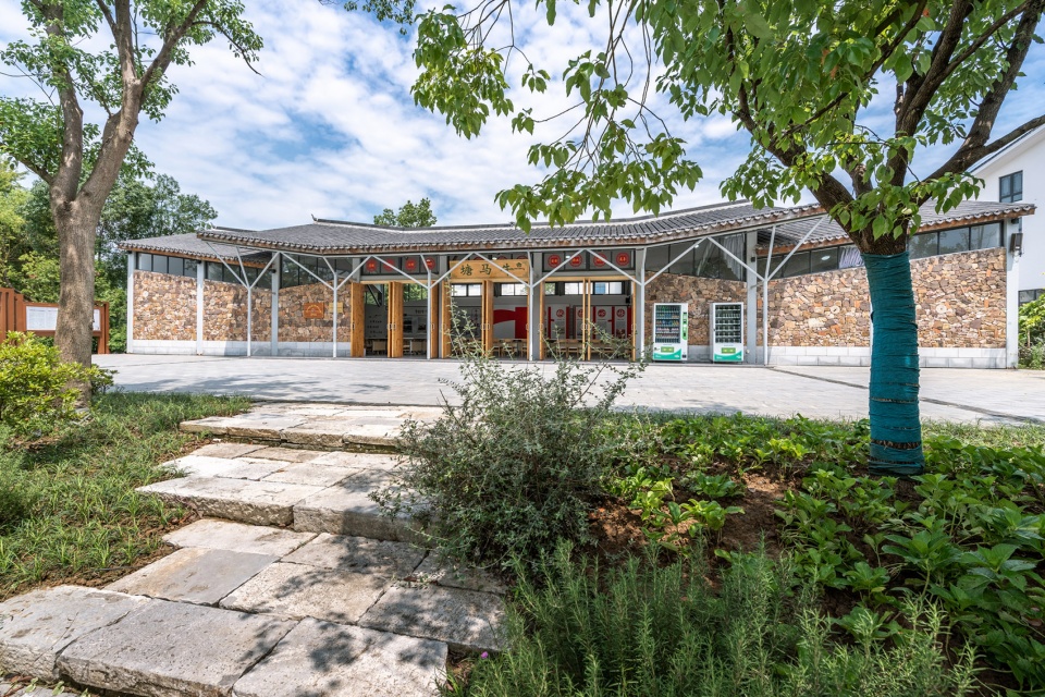 Conference Hall in Niumatang Liyang by Atelier RenTian