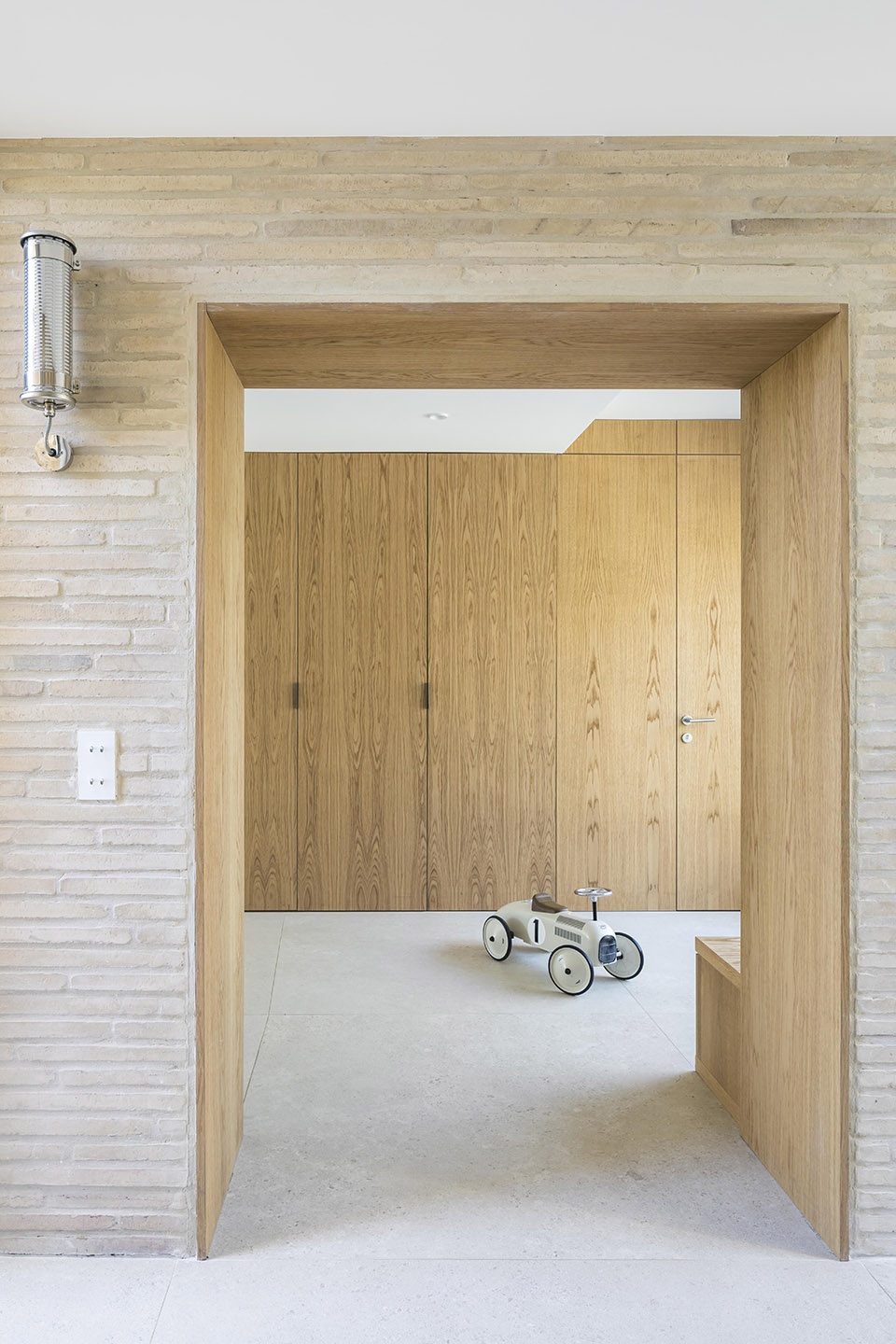 Francilian House In Hauts De Seine by Hemaa Architectes