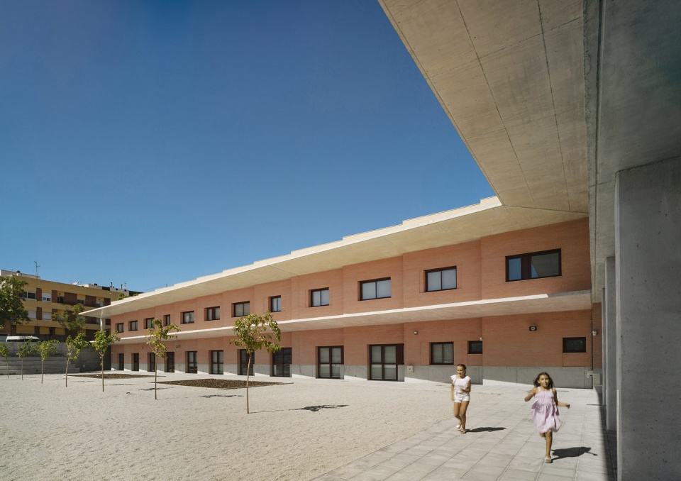 Doctor Calatayud School by COR ASOCIADOS ARQUITECTOS