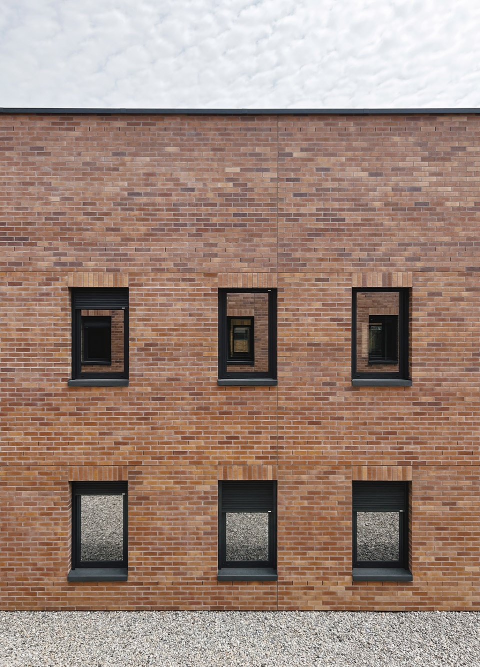 Accomodation for the operational unit of the Counter Terrorism Centre by epitesz studio