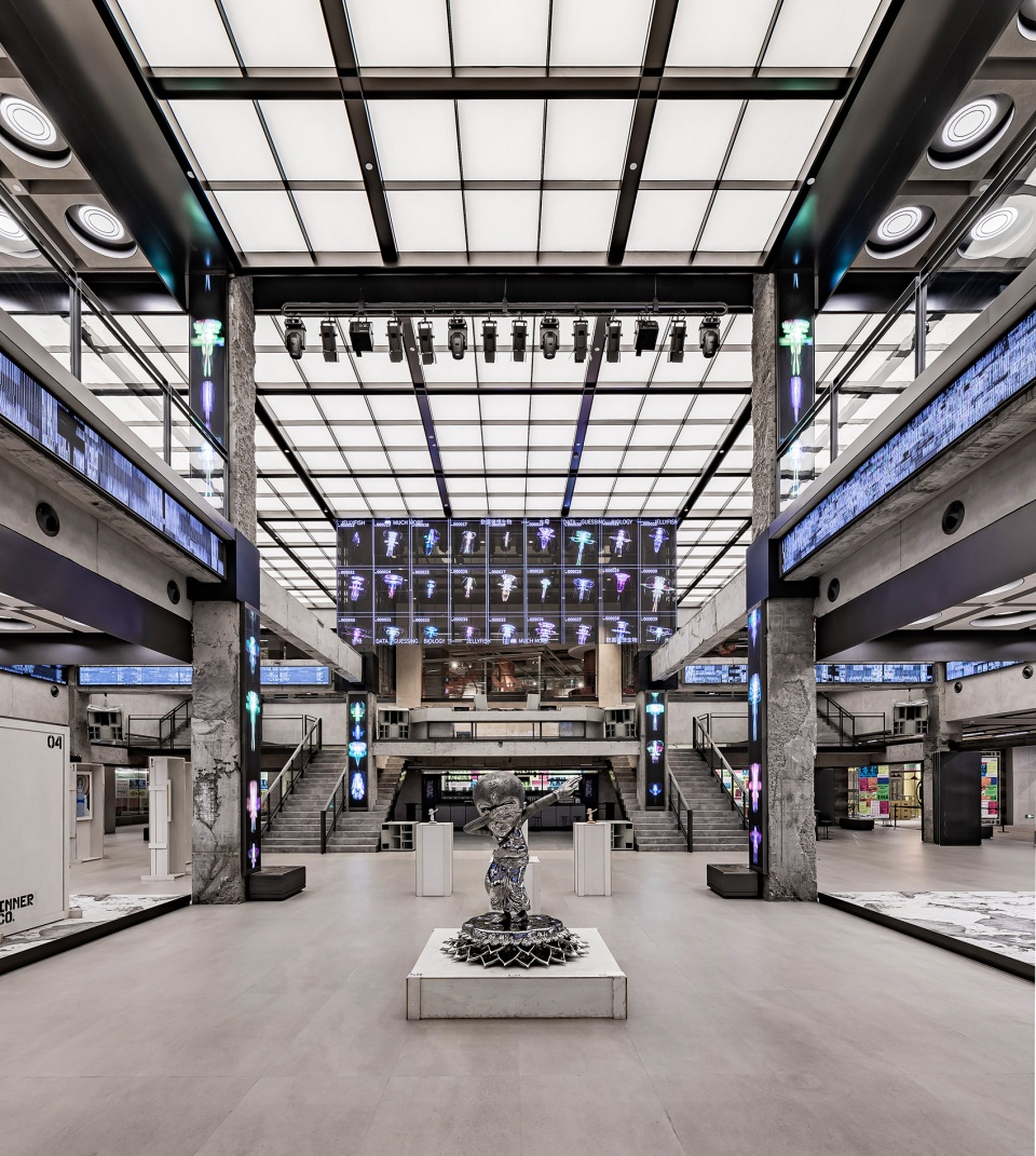 COSMO INNERCO Lighting Design by Guangzhou Lam Light Design