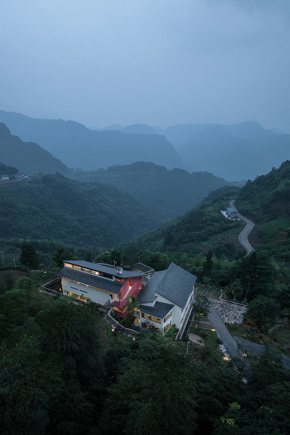 Lost villa in Simianshan Chongqing by kong architects