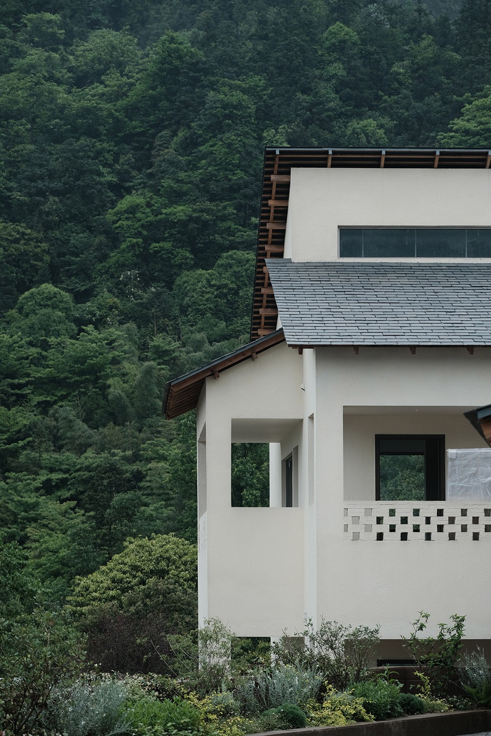 Lost villa in Simianshan Chongqing by kong architects