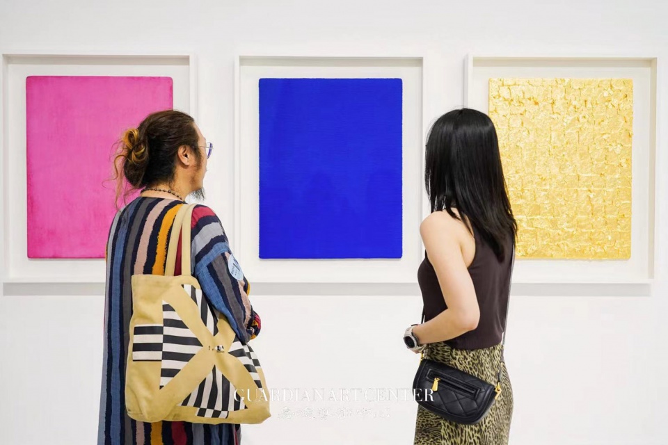 Two exhibition at Guardian Art Center