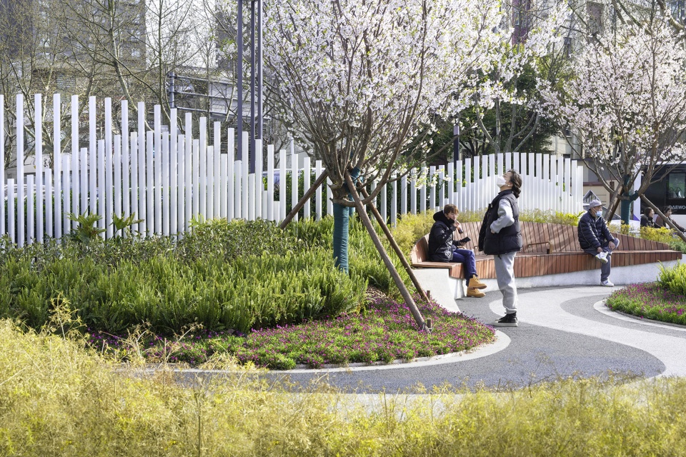 Shanghai Jingxin Pocket Park China by U Design Lab