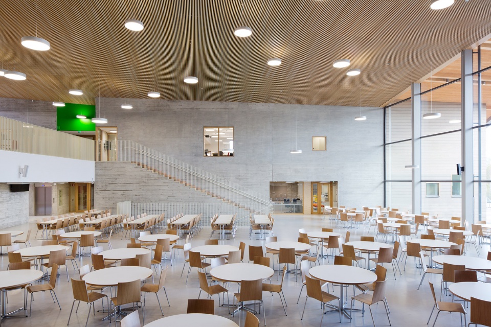 Saunalahti comprehensive school by Verstas Architects