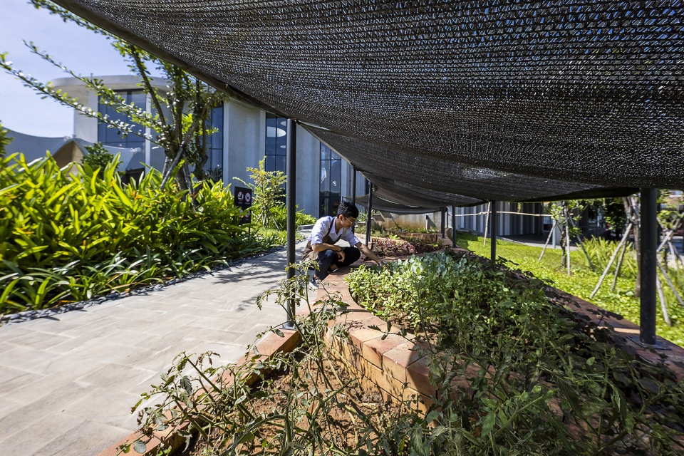 Eco cycle Pavillion by Takashi Niwa Architects