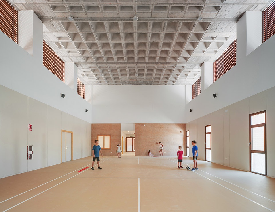 Doctor Calatayud School by COR ASOCIADOS ARQUITECTOS