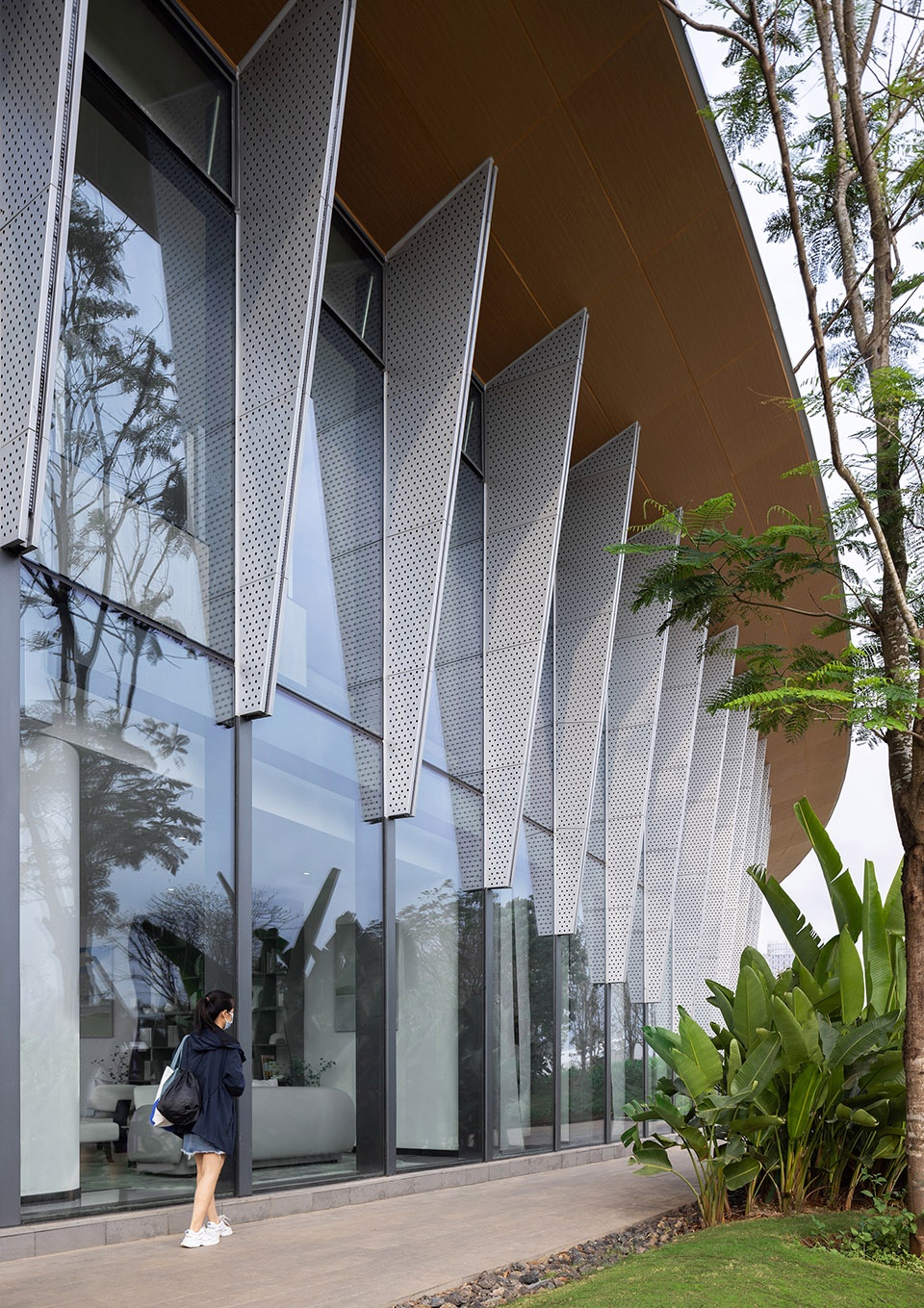 Haikou Xixiu Park Visitor Center China by MUDA Architects