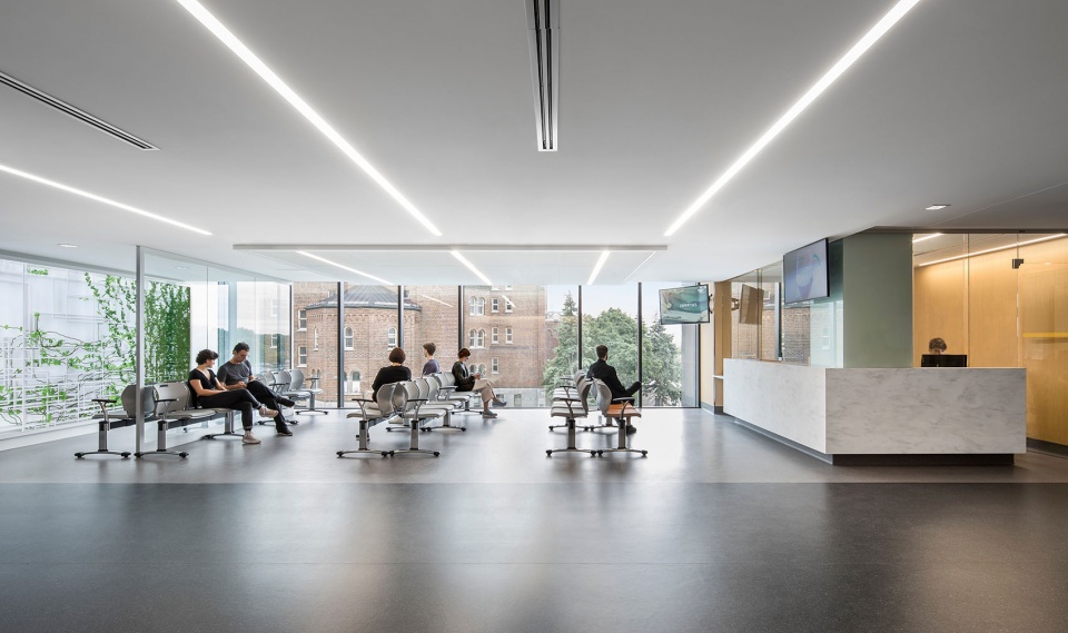 luminous expansion for hopital du sacre coeur de montreal by provencher roy yelle maille architects