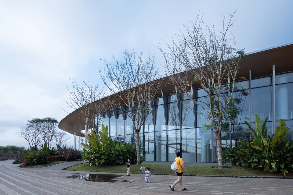 Haikou Xixiu Park Visitor Center China by MUDA Architects