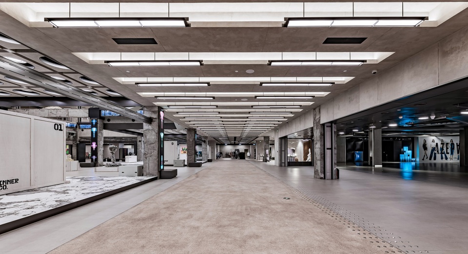 COSMO INNERCO Lighting Design by Guangzhou Lam Light Design
