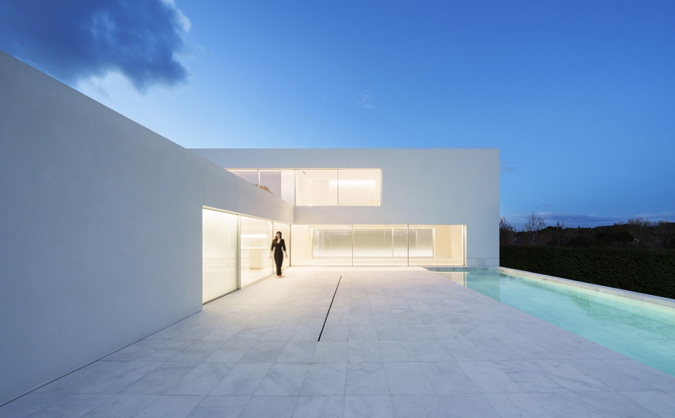 ALAMO HOUSE by Fran Silvestre Arquitectos
