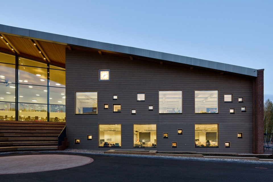 Saunalahti comprehensive school by Verstas Architects