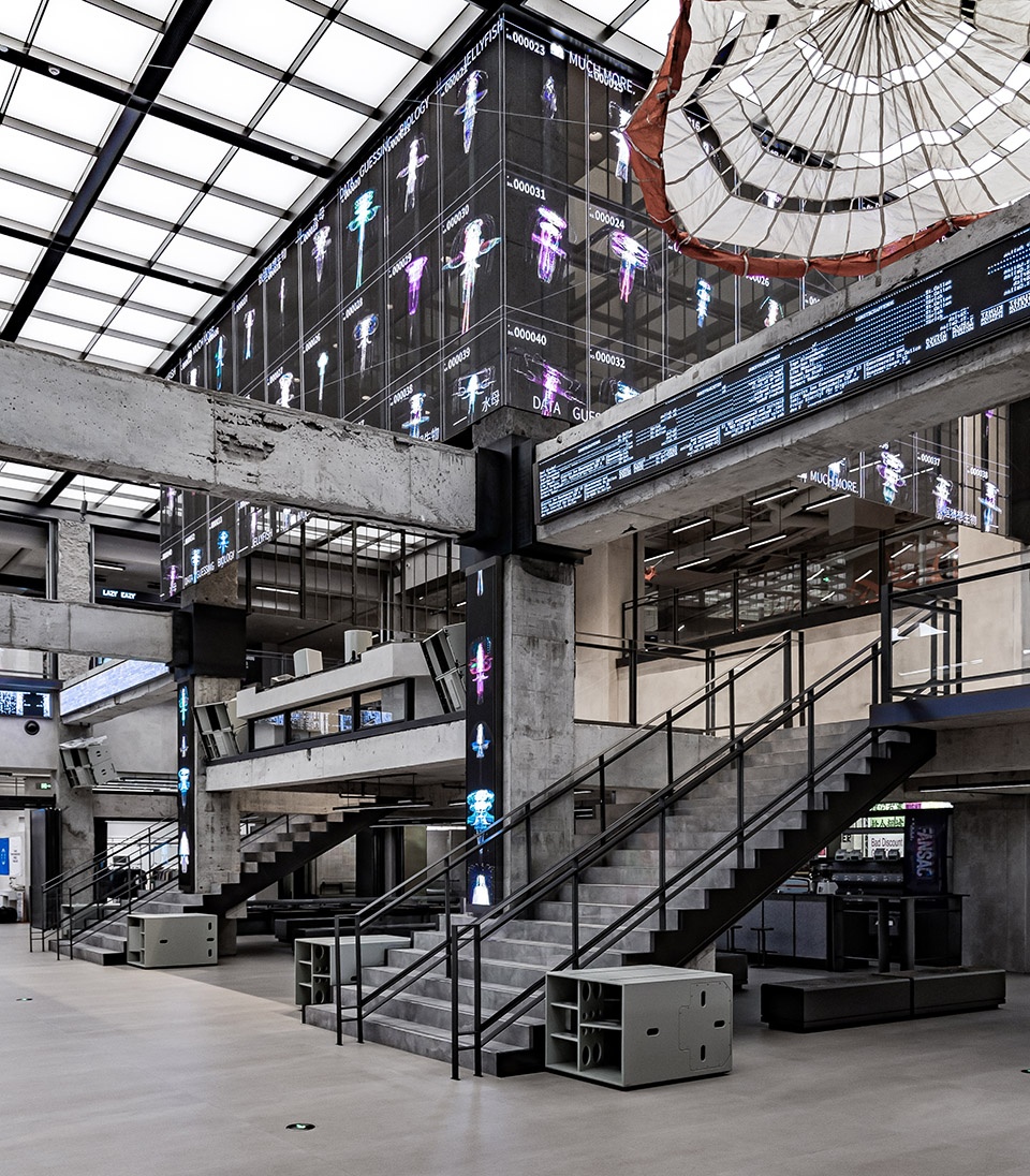 COSMO INNERCO Lighting Design by Guangzhou Lam Light Design