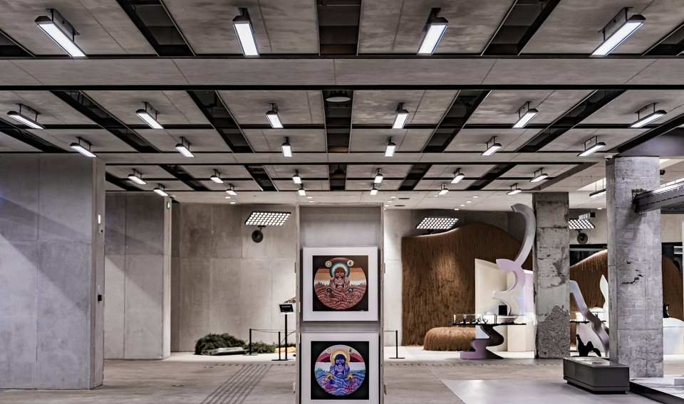 COSMO INNERCO Lighting Design by Guangzhou Lam Light Design