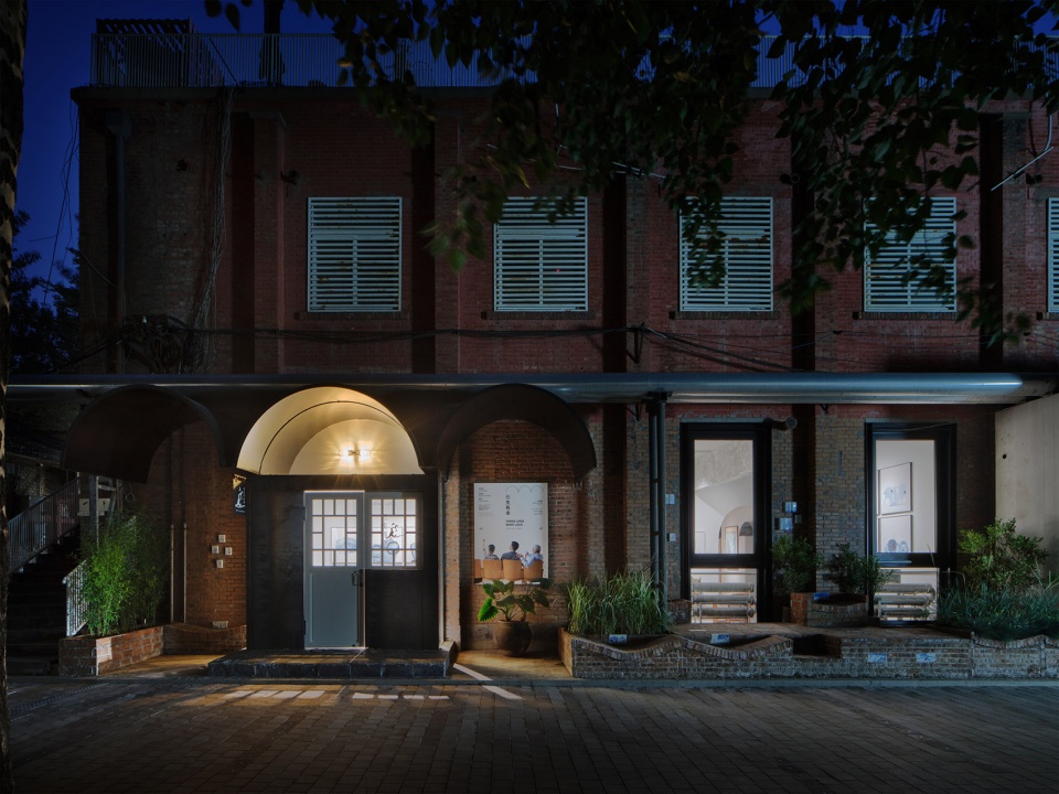 XYZ Gallery Beijing by RENGARCH
