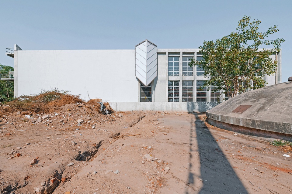 Mallcom Factory by IKSOI