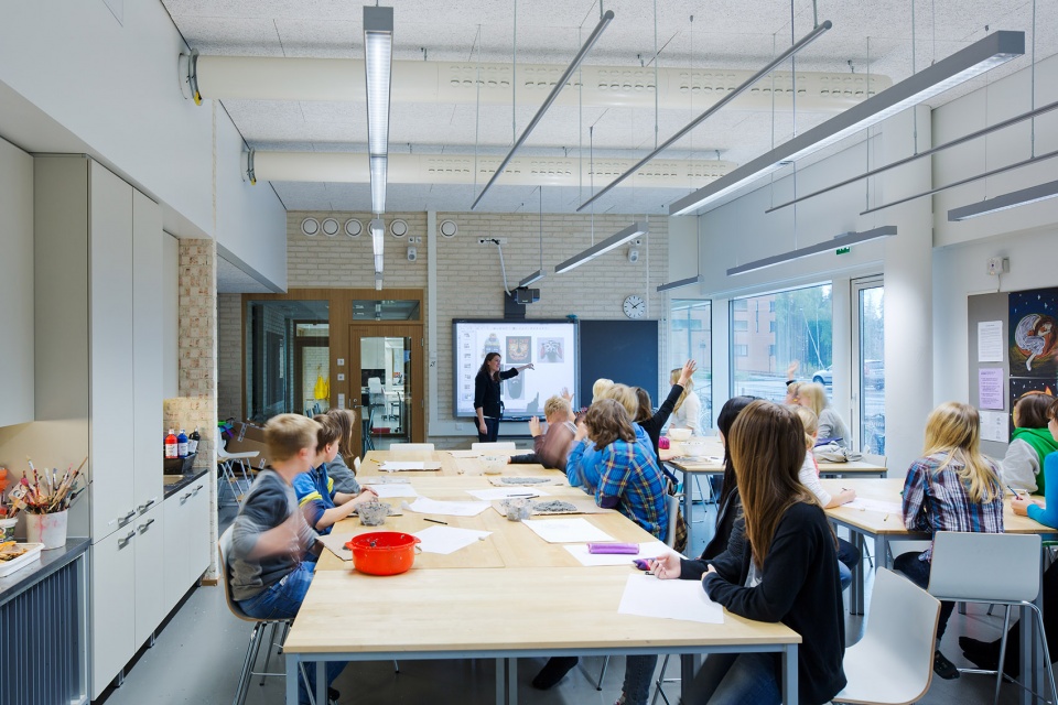 Saunalahti comprehensive school by Verstas Architects